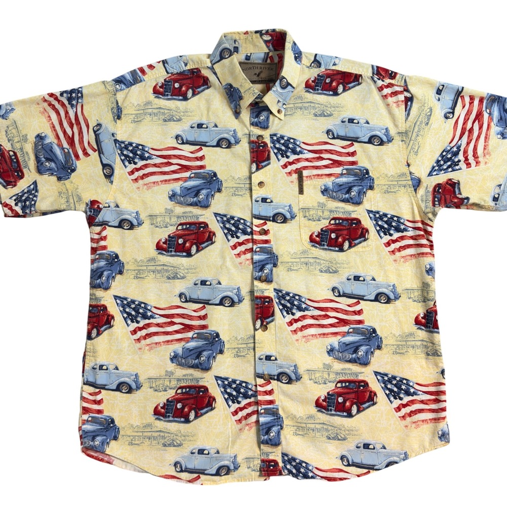 North River Outfitters Car American Flag Print Short Sleeve Button Down Shirt L